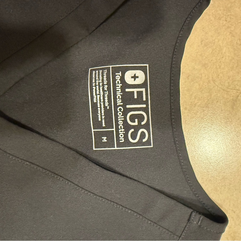 Figs Technical Collection Charcoal Top